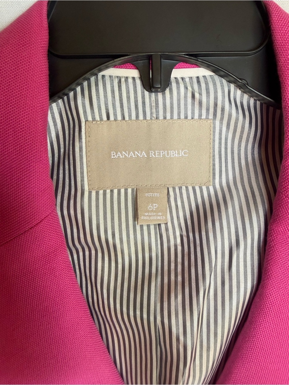 Banana Republic pink blazer with gold button, striped interior lining Petite - Picture 3 of 16